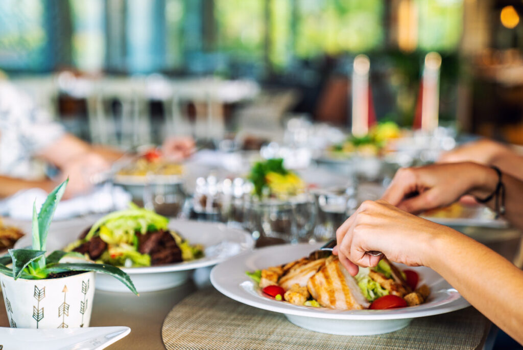 A Food Lover’s Guide to Oxford Neighborhood: Where to Eat in Kent, WA’s Hidden Culinary Gem